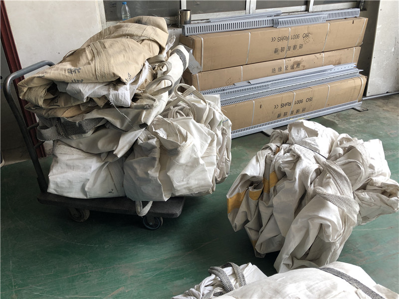 Single Shaft Waste Plastic Lumps Shredder Machine 200kg/H Granulator