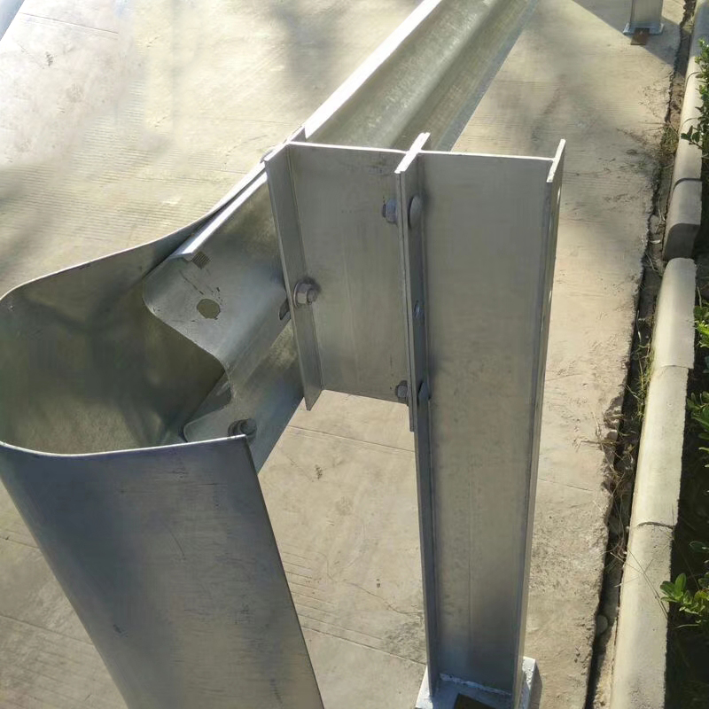 Road Traffic Safe Highway Guardrail Spacer and Posts for Anti-corrosion Road Safety