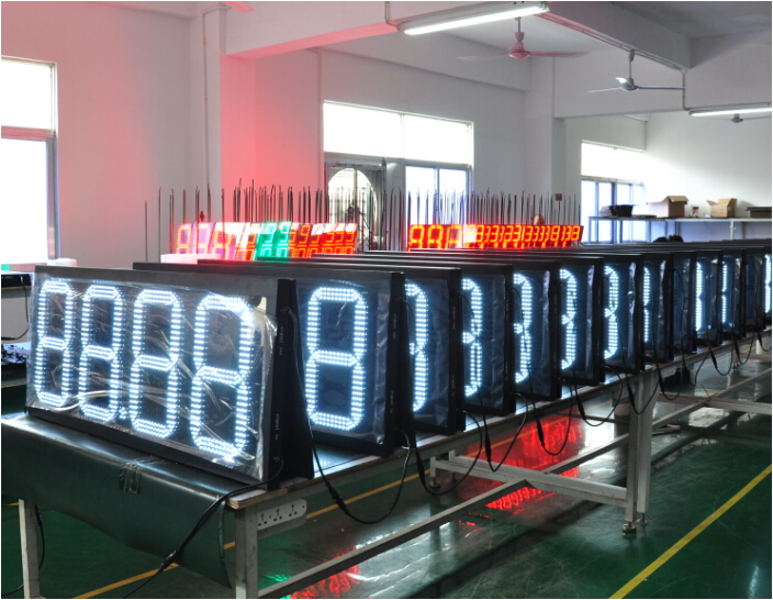 8000cd/m2 High Brightness Other Pixel Pitch IP65 LED Gas Sign 8.88 for Outdoor Display