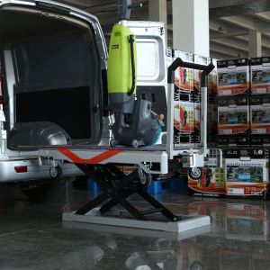  Polyurethane Caster Manual Mobile Lift Tables with 500 Lbs Load Capacity and Overall Dimensions of 20&quot; X 32&quot; X 36&quot; Inches Manufactures