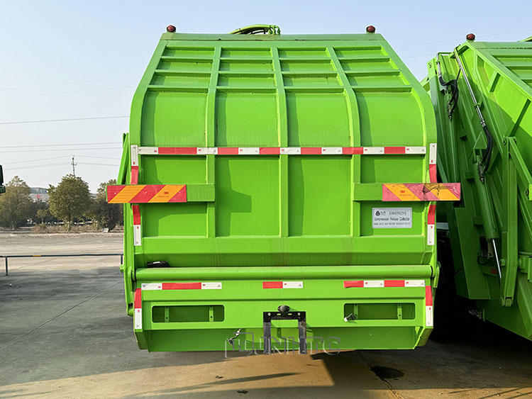 HOWO 6x4 Garbage Truck Compactor Euro 2 Waste Disposal Garbage Rear Loader Truck Green Diesel Model New