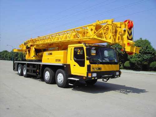 Large Mobile Truck Loading Crane 100t For Construction Industry Spacious Cab