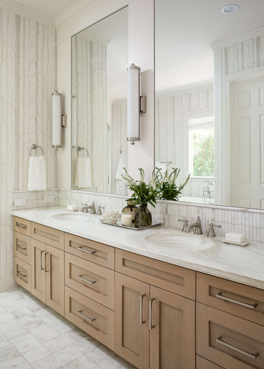 30-48 Inch MDF Cabinet Standing Vanity Chinese Bathroom Vanity with Sink and Mirror