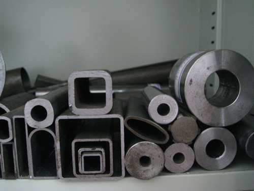 Outside hexagonal inside round seamless steel tubes