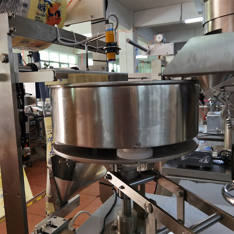 CE Tea Sachet Packing Machine 60bags/min Small Sachet Filling Machine