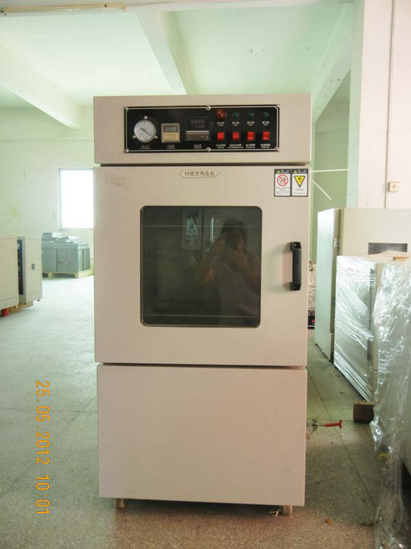 White Paints Vacuum Drying Oven For Laboratory Use RT -200℃ For 220V Or 380V