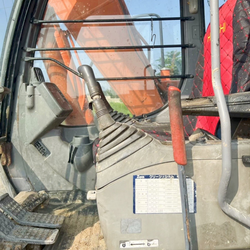 12ton Used Excavator Hitachi ZX120 Heavy Duty Road Construction