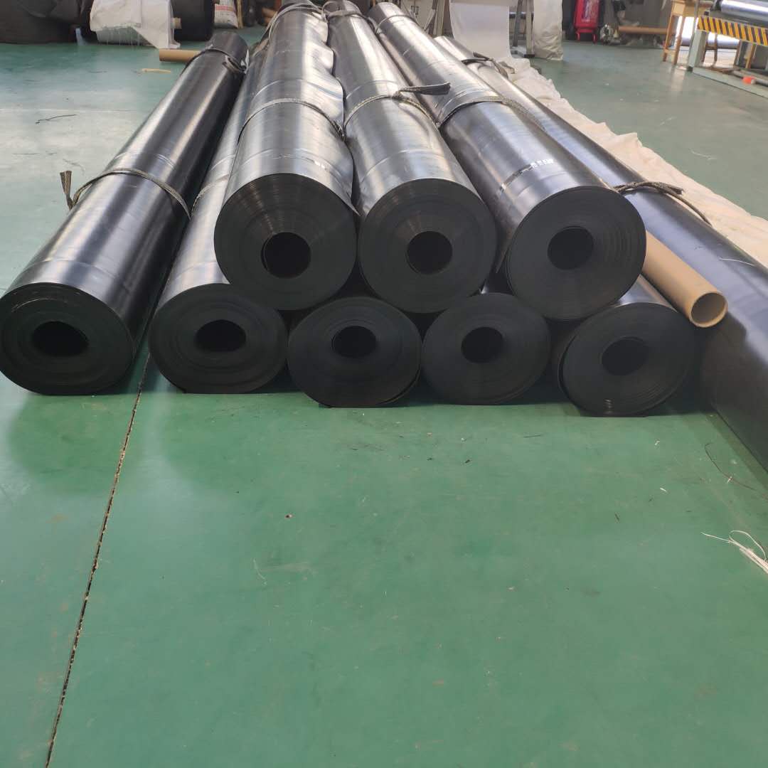 0.75mm HDPE Black Geomembrane Pond Liner Standard GB/ASTM GRI-GM13 Geomembranes