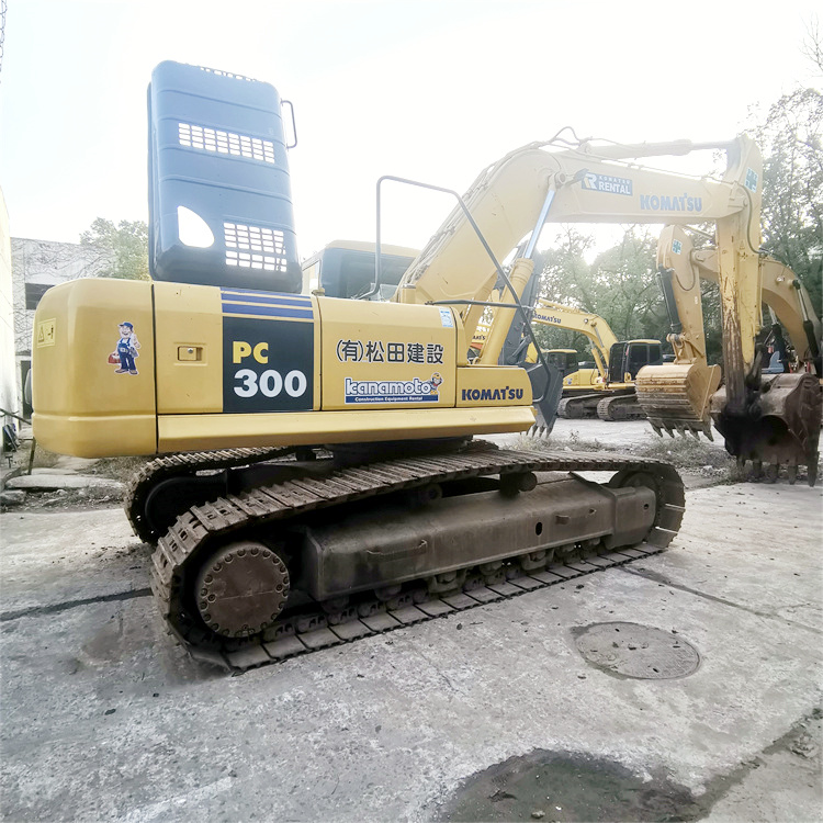31200 KG Operating Weight Used Komatsu PC300-7 Excavator for Your Construction Business