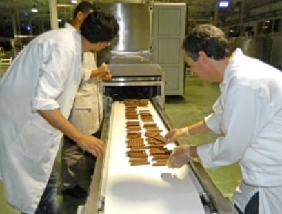 Automatic Chocolate Moulding Machine Chocolate Bar Depositing Line Chocolate