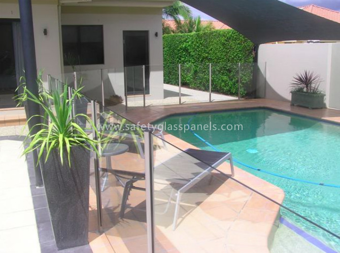 Modern Flat Top Glass Pool Fencing 8mm - 19mm Toughened Safety Glass