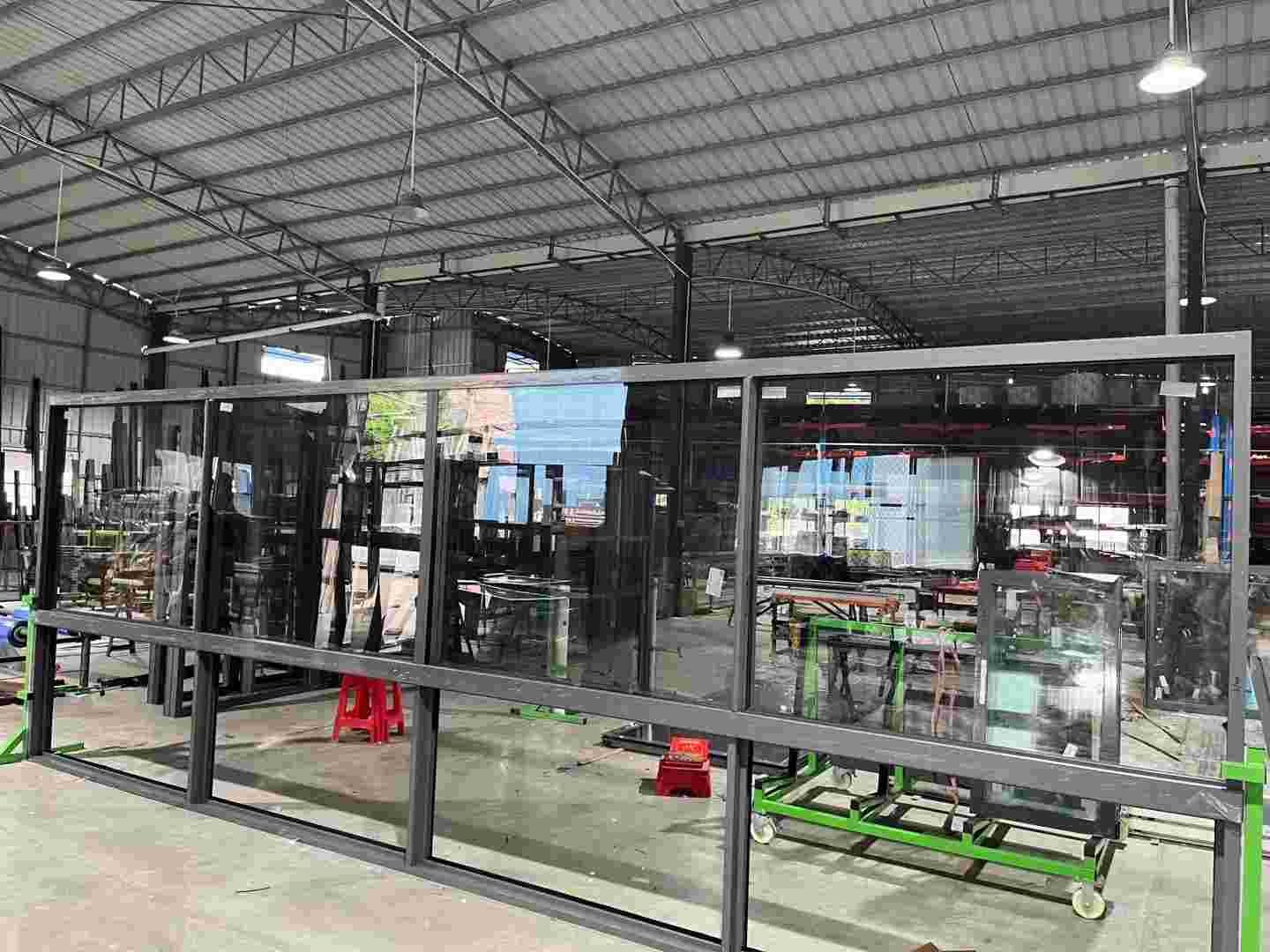 Triple Slider Aluminium Frame Sliding Window With Mosquito Mesh