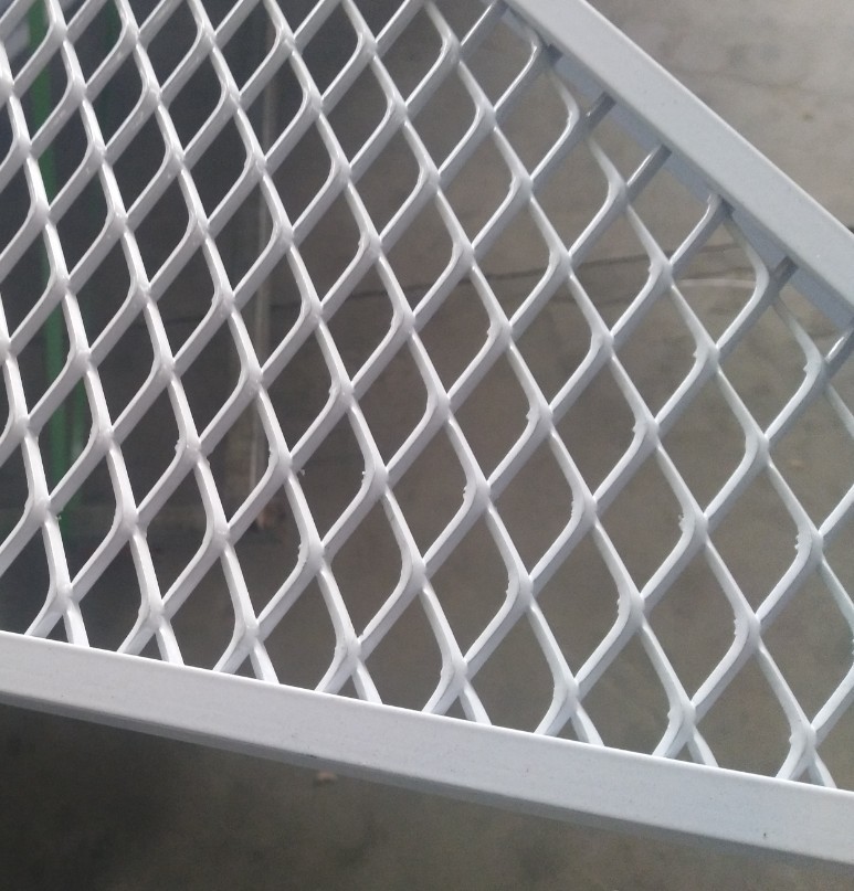 Diamond Metal Expanding Wire Mesh 1 - 3mm Thickness Corrosion Resistant