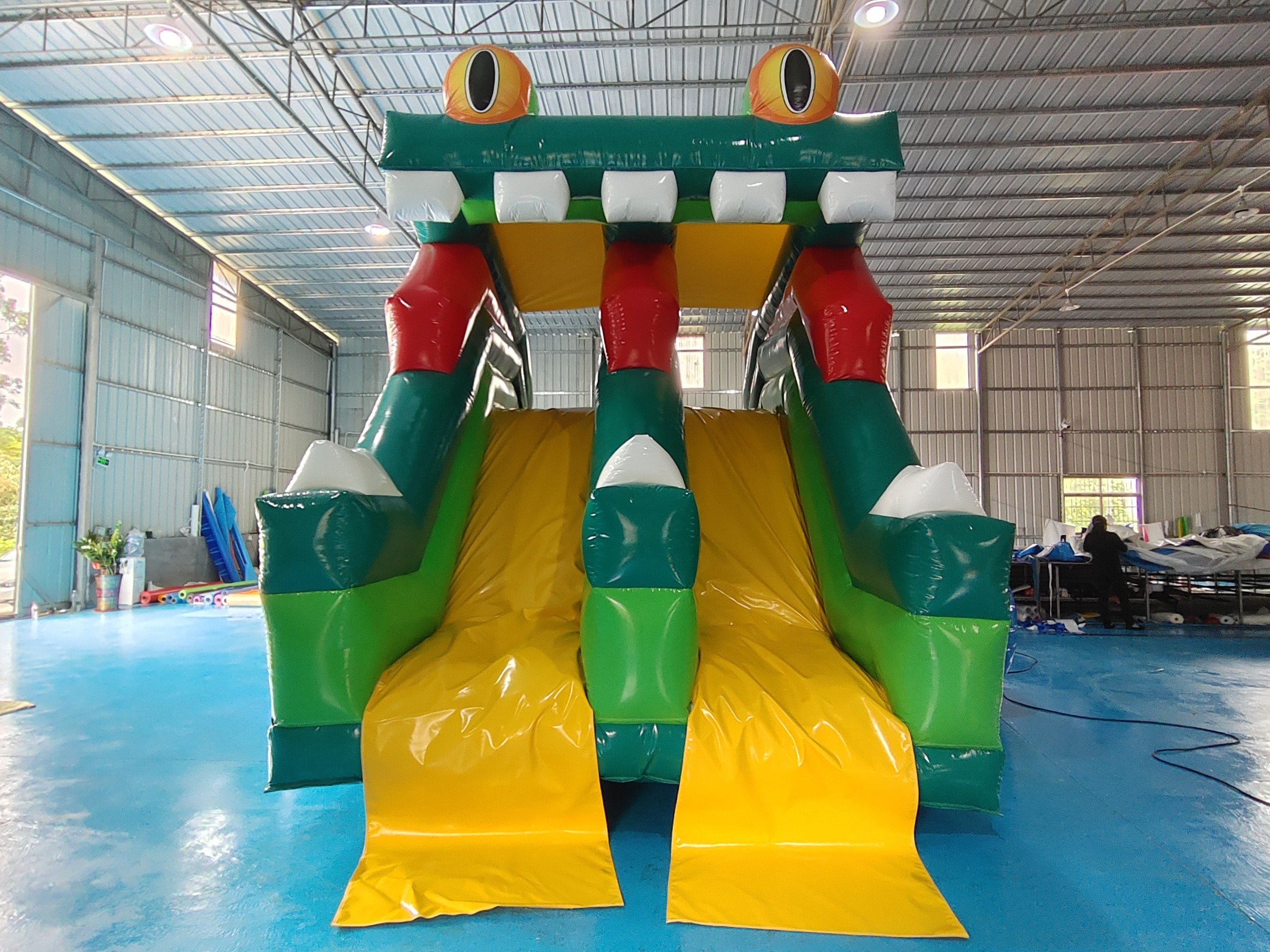 New Design Inflatable Slide Frog Figure Inflatable High Double Slides Dry Slide For Kids And Adults