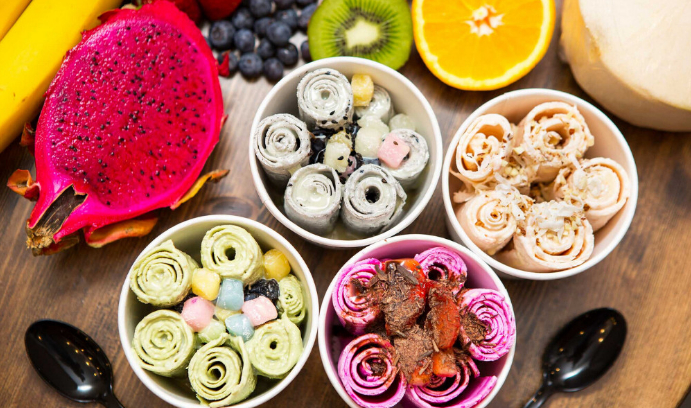 Ice Cream Roll Making Equipment with International Brands Compressor in Thailand