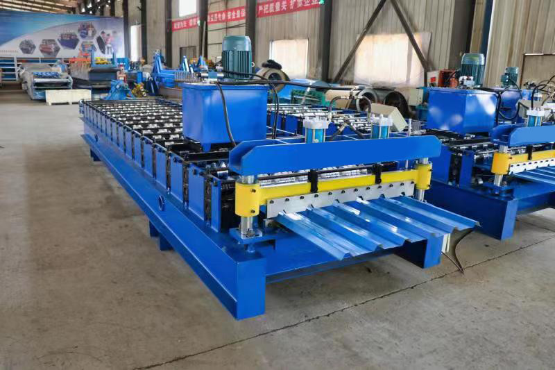 Aluminium 6 Ribs 0.5mm Corrugated Roof Tile Making Machine High Capacity
