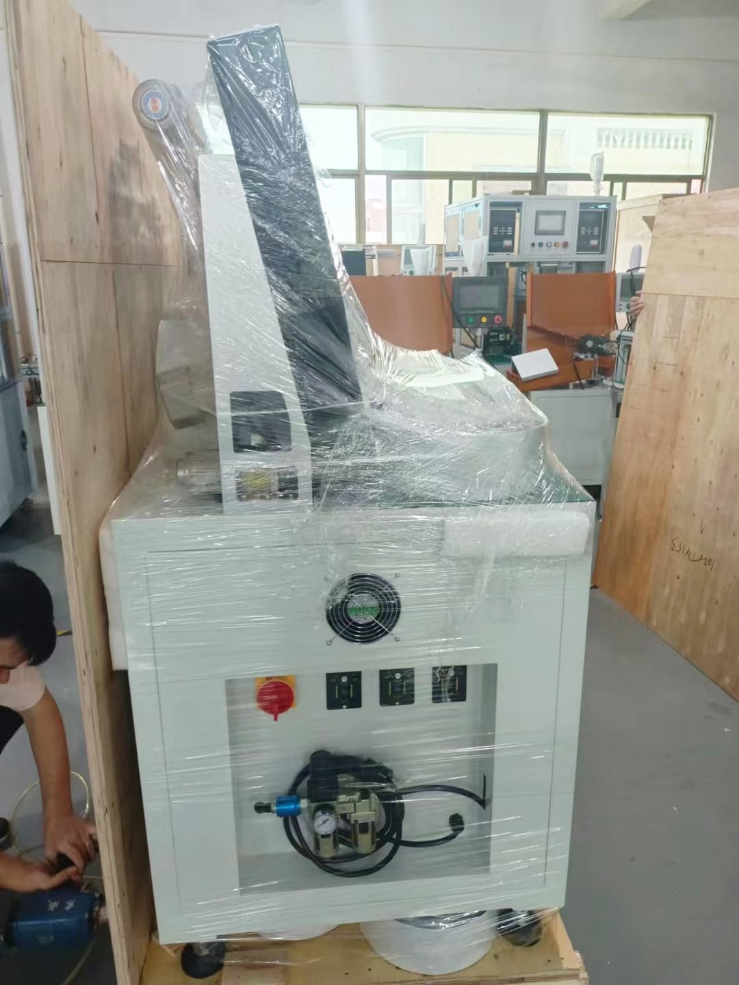 18650 21700 Cylindrical Battery Cell Sticking Machine Insulation Paper
