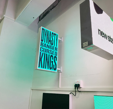 Vertical LED Sign Board with Dual-Faced Display High Visibility Suitable for Commercial Advertising