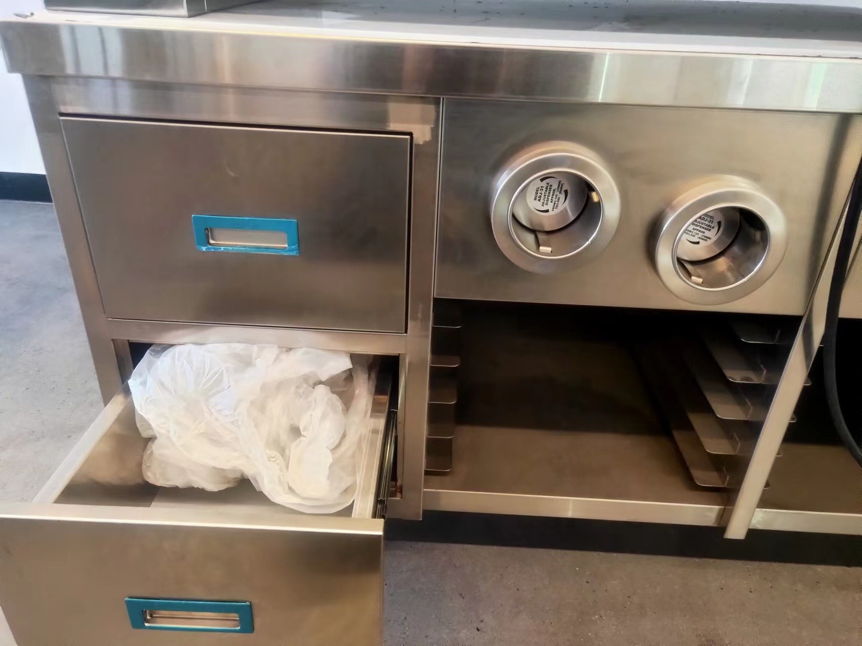 Horizontal Type Two Layer 220V KFC style Warming Showcase