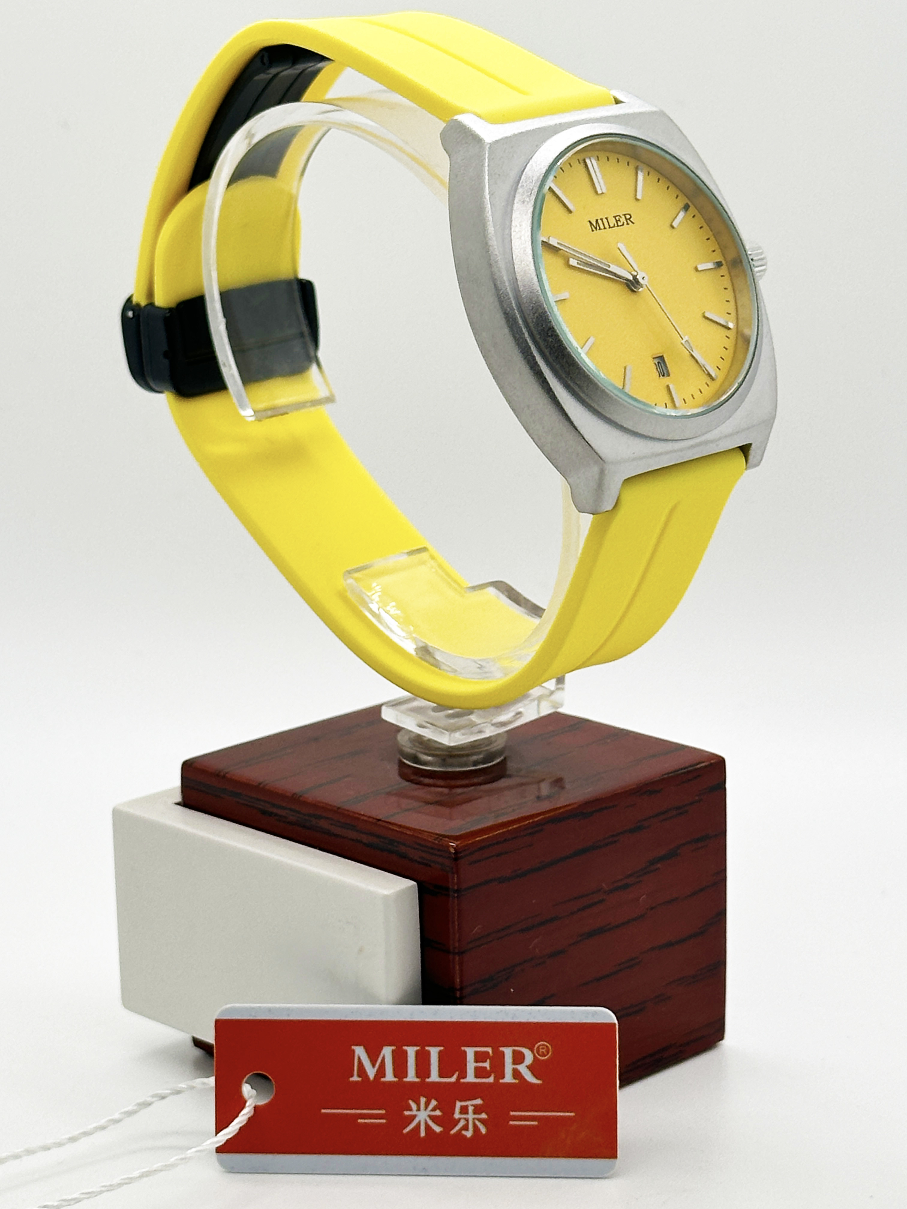 Factory Wholesale Waterproof Silicon Strap Watch Quartz Movement Men's Digital Sports Watches