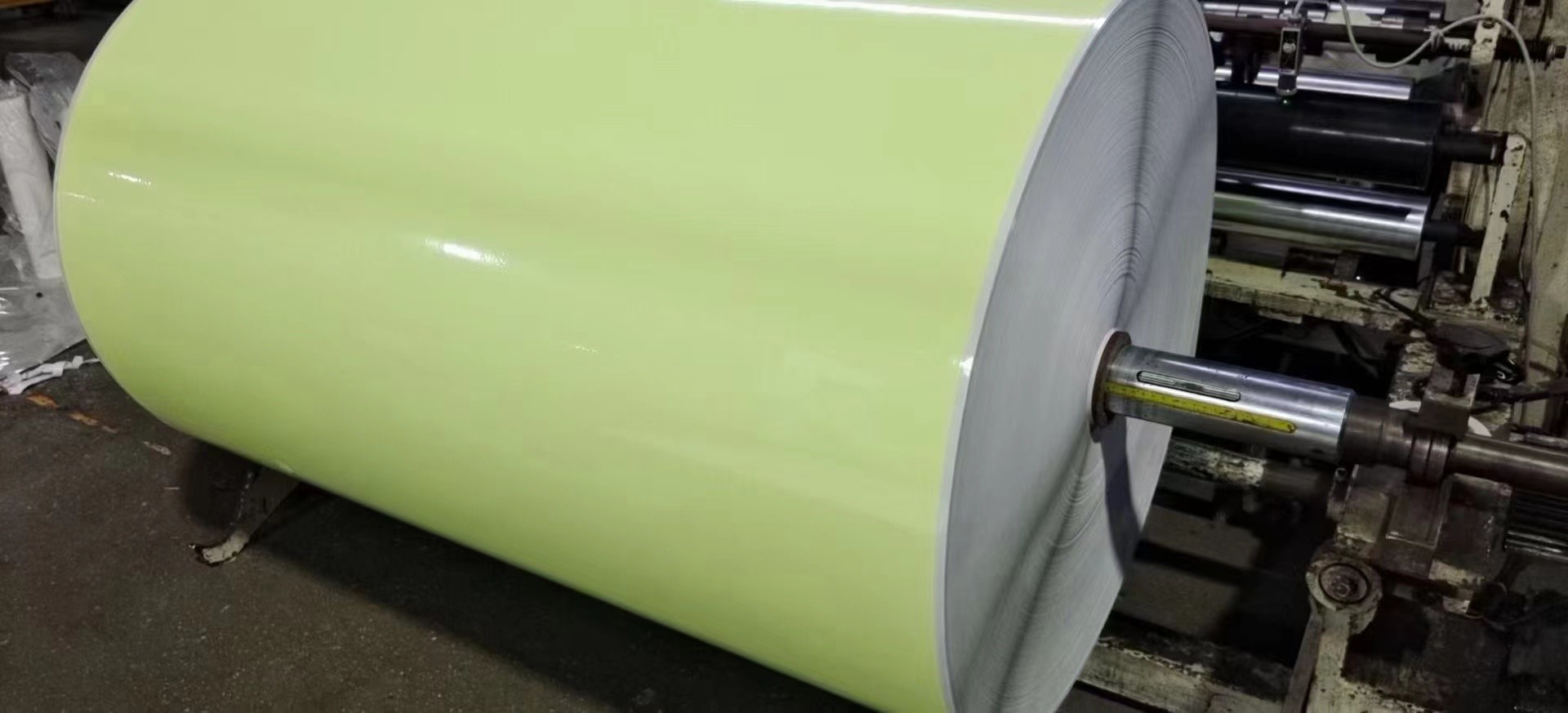 Eco-Solvent / UV Printable Photoluminescent Adhesive Vinyl Luminescent Sheet / Tape Glow In Dark Film 4 Hours