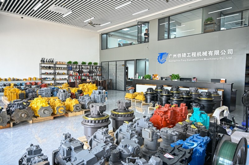 723-57-12306 723-56-11200 723-57-11700 Excavator Main Control Valve Assembly for PC120-6 PC130-7 Mini Excavator