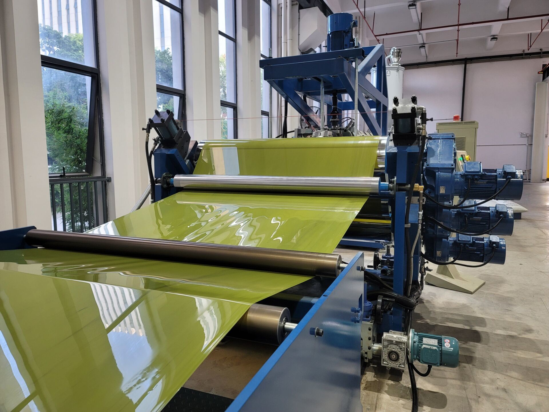 160kw Plastic PP Sheet Extrusion Machine With 100mm Screw Diameter