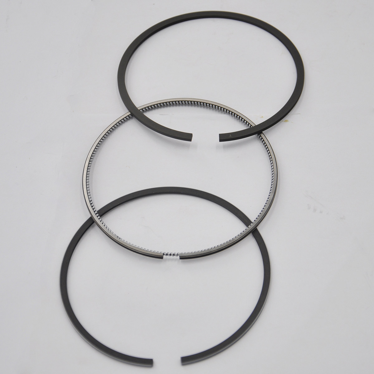 YM129903-22050 YM28526-22550 Yanmar Engine Parts For 4TNE98 88mm Piston Ring