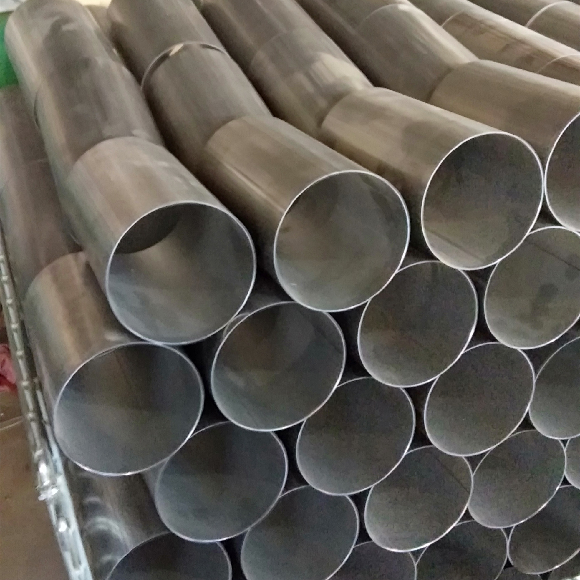 409L Stainlees Steel Profile SUH409 Welded Steel Tube 63mm * 1.5mm * 6000mm