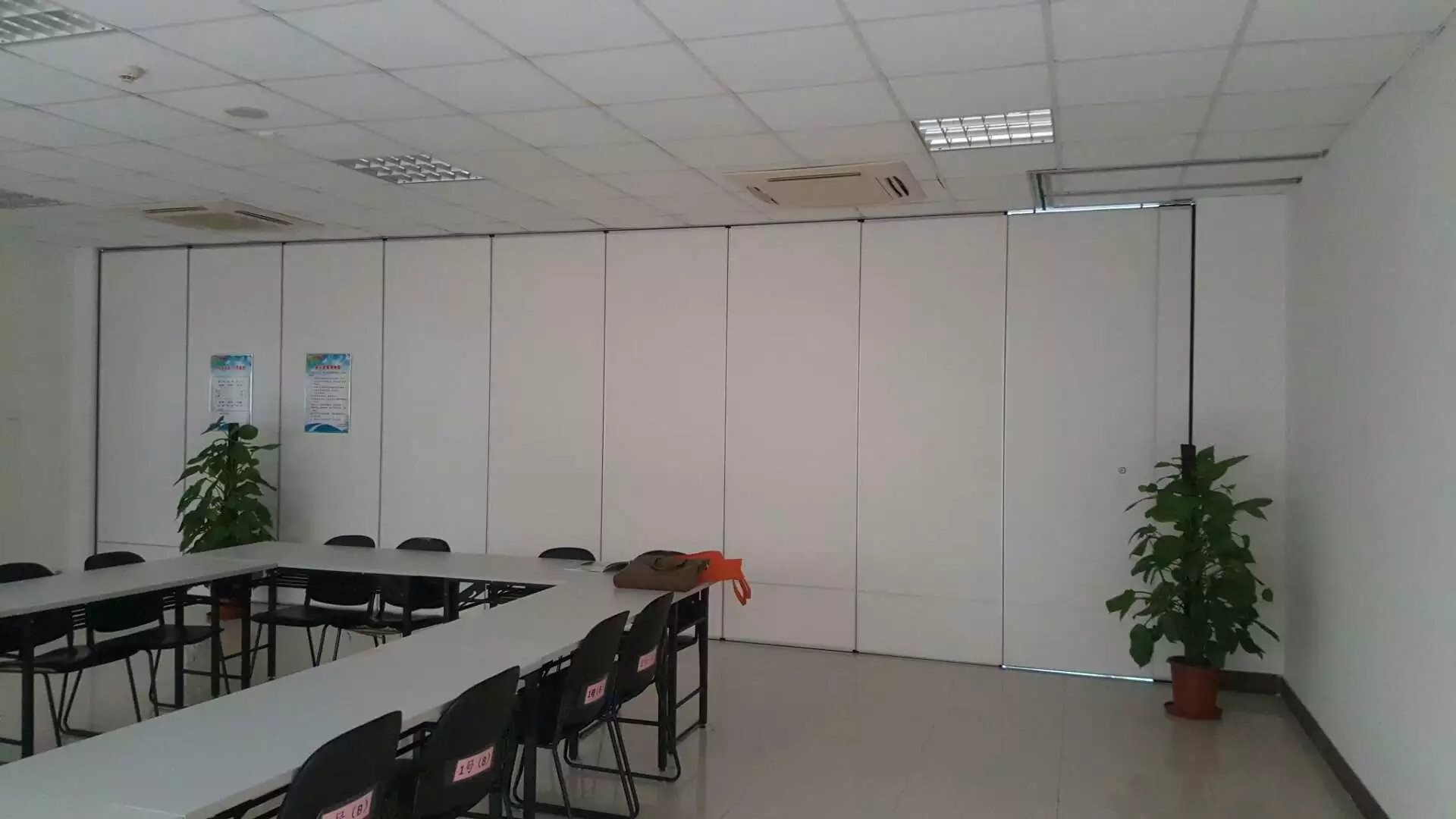 White Wooden Acoustic Partition Wall For Conference Room / Sound Proof Movable Wall Dividers