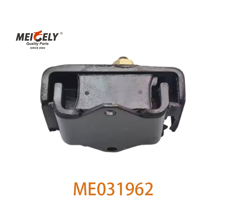 OEM ME031962 Engine Mounting For Mitsubishi Fuso 6D14