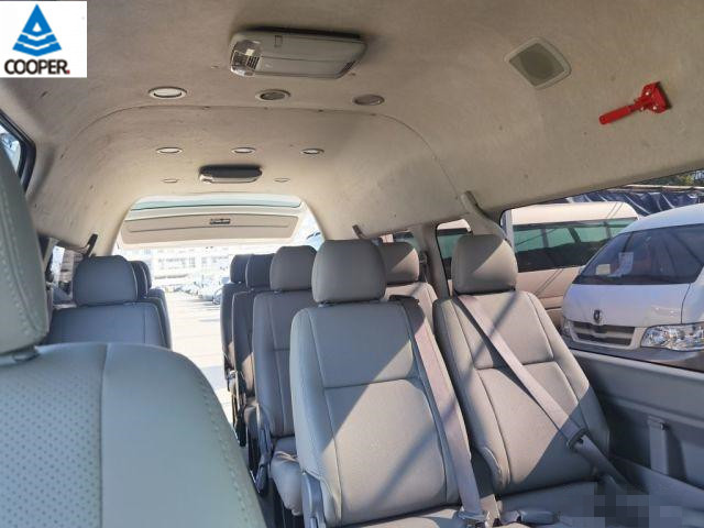 2010 Year 13 Seats Gasoline Toyota Hiace Used Mini Bus
