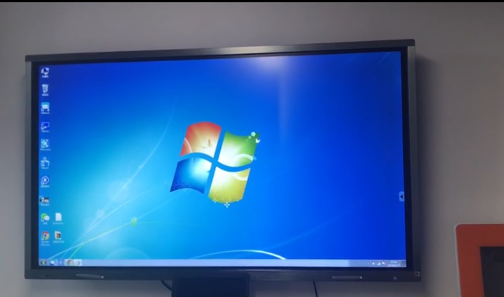 NTSC 220W LCD Interactive Touch Screen 3840×2160P LCD Touch Screen Monitor