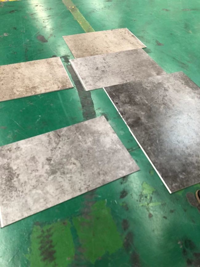 PVC Click Spc Vinyl Flooring Planks Anti Stain 5.5mm 9" X 60"