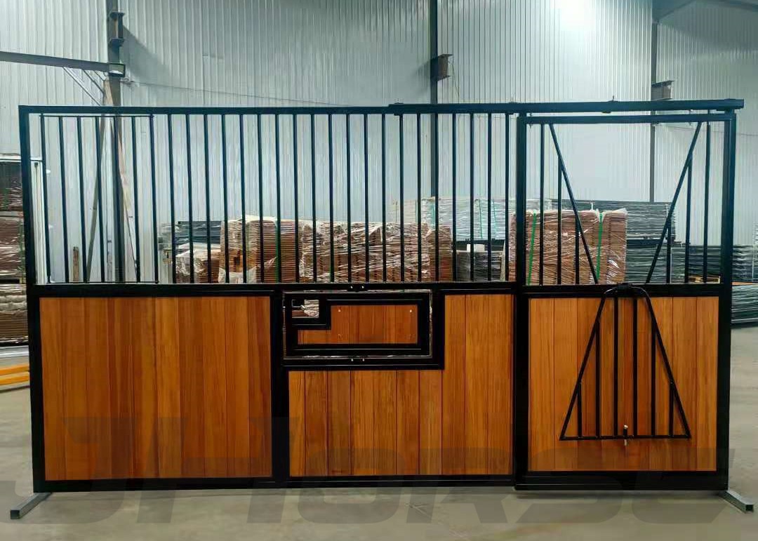 Sliding Door European Style Horse Stall Fronts Customized V Shape Window