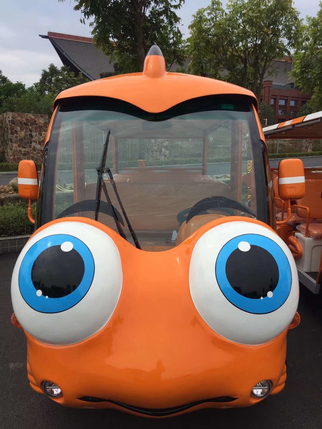 Thomas Train Head Cartoon Electric Sightseeing Car Size 5430*1600*2050mm 14 seats