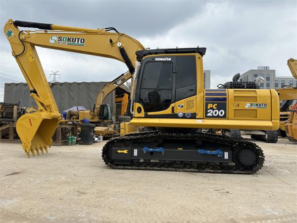 Used Komatsu PC200-8 Used Japan Excavator Excellent Condition Mid-Sized