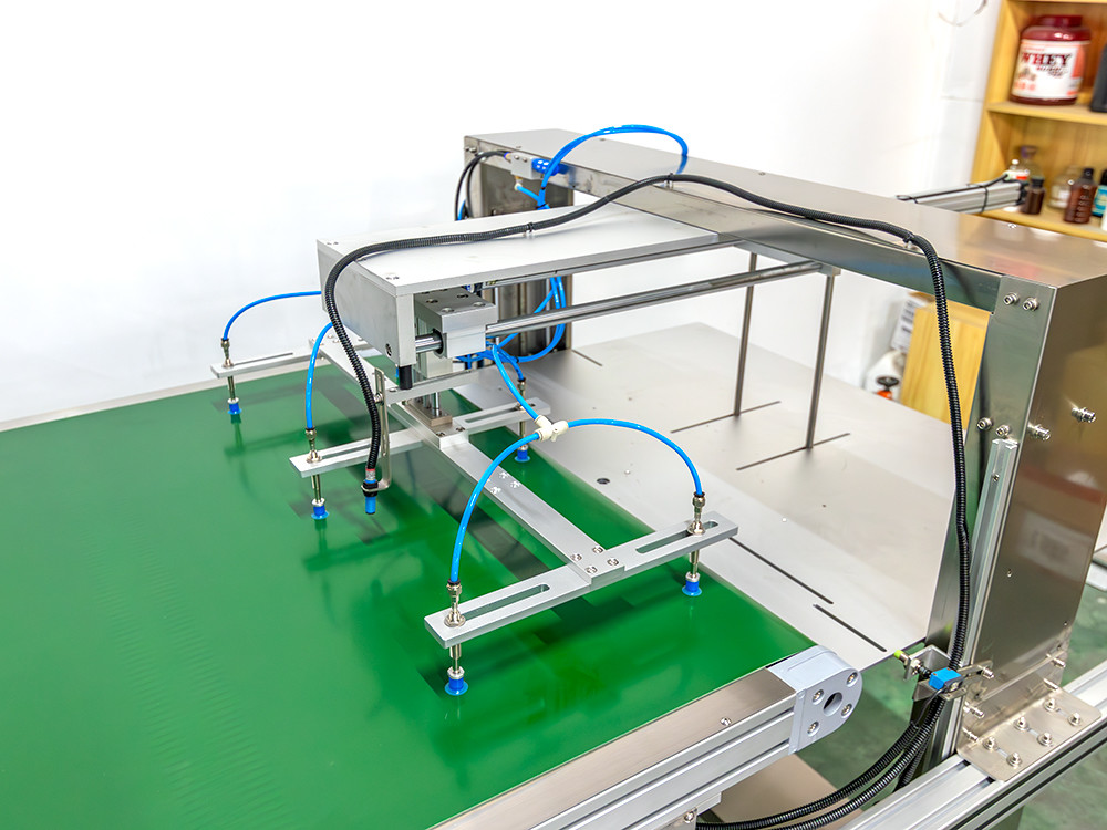 YIMU YM210D Automatic Labeling Machine For Bag Card And Paper Ect. Flat Surface Label Applicator