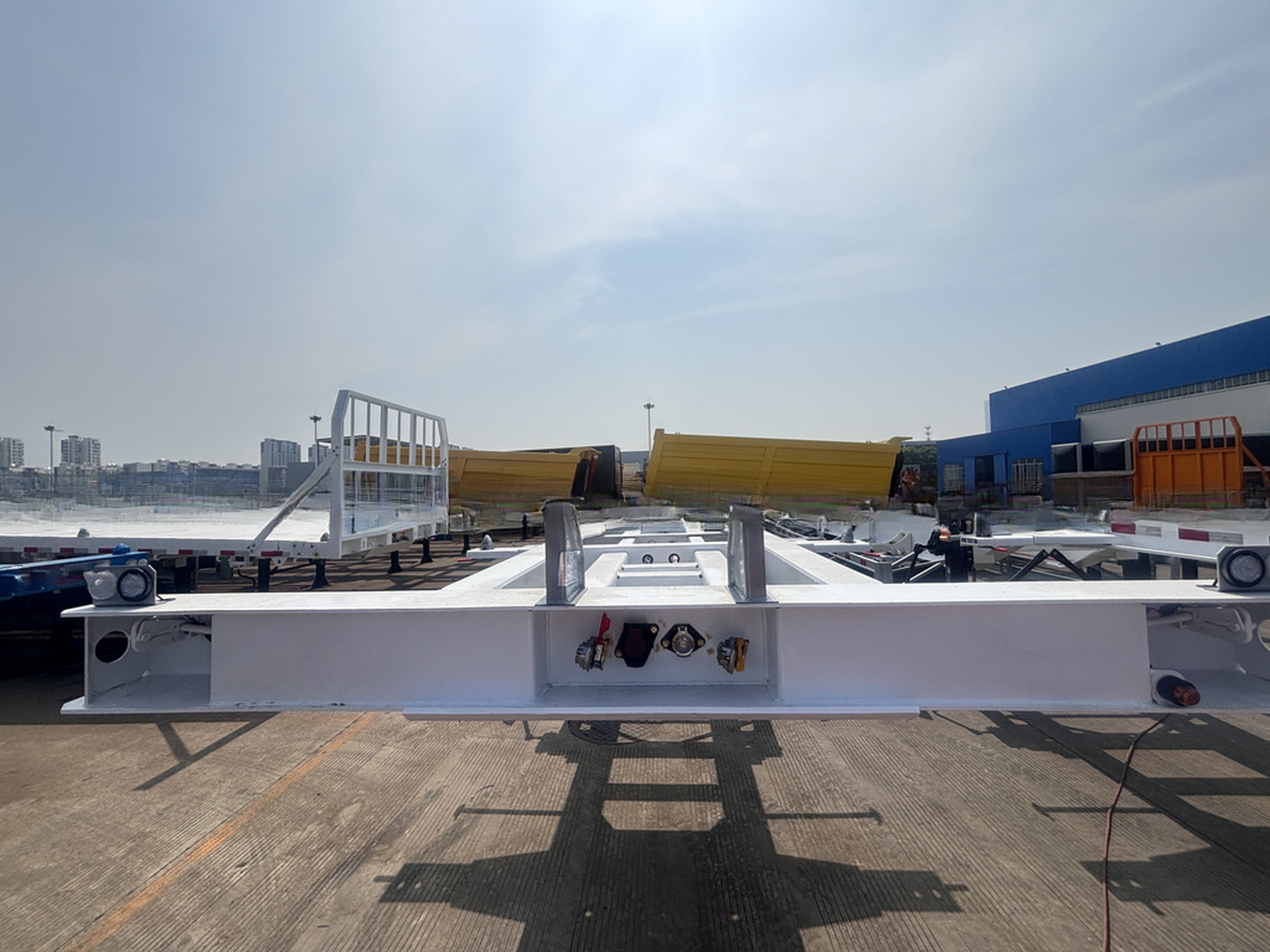53ft Gooseneck Skeleton Truck Frame Semi Trailer Container Shipping Chassis with Excellent Features and Durable FUWA Axle