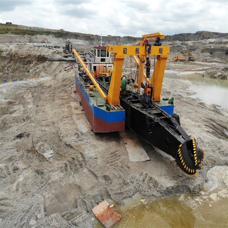 Long Continue Working Time Cutter Suction Dredger for Sale