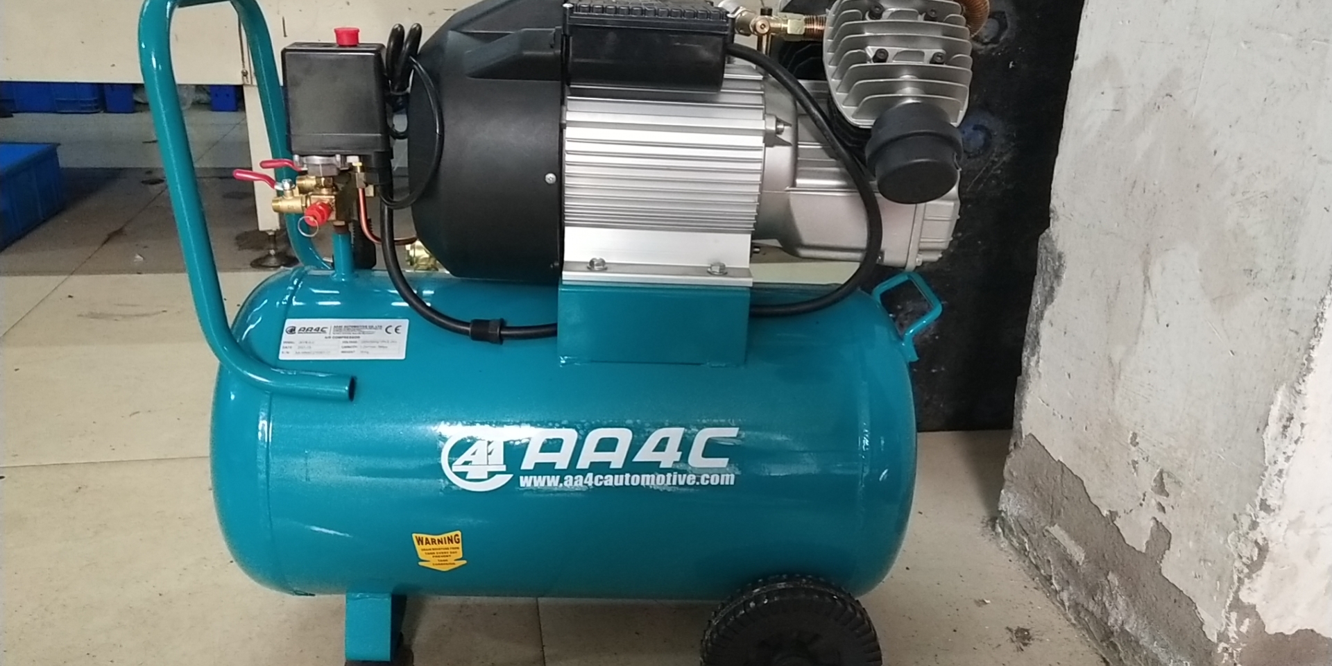 AA4C Air Compressor V-0.6/8