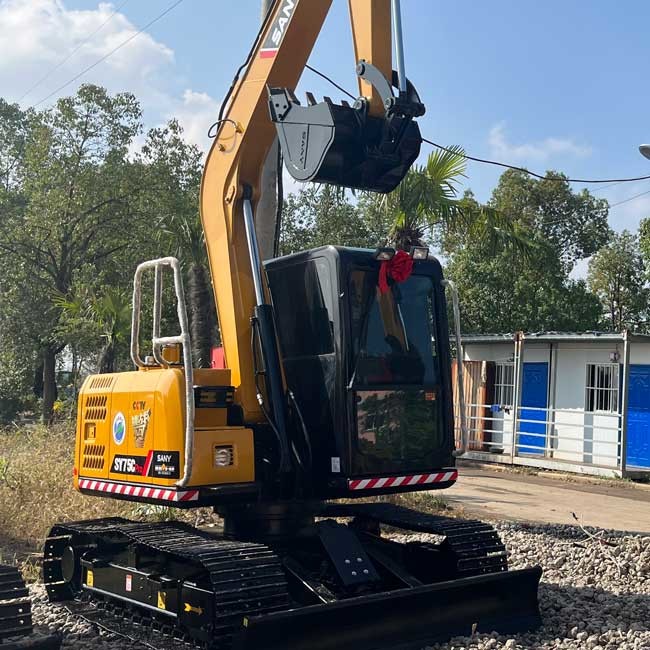7.5tons Used SANY SY75 Crawler Excavator Little Size 0.12m3 Bucket Capacity