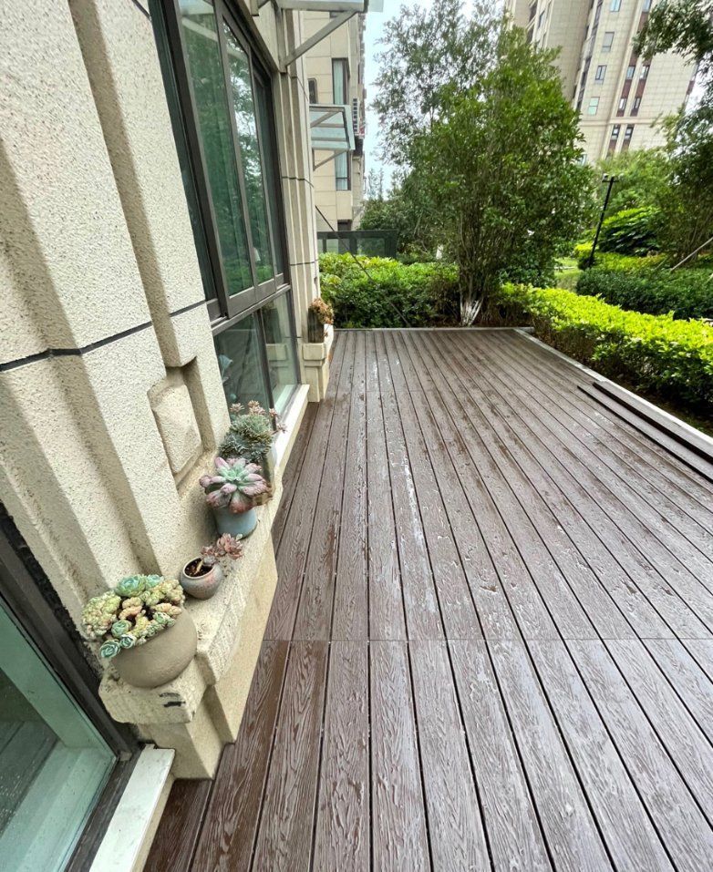 Synthetic Brown Wood Plastic Composite WPC Decking for Garden