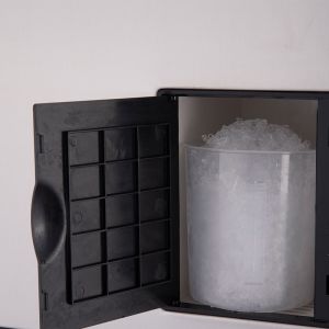 LCD Display Stainless Steel Cubic 1.8L Home Ice Maker Manual Vertical