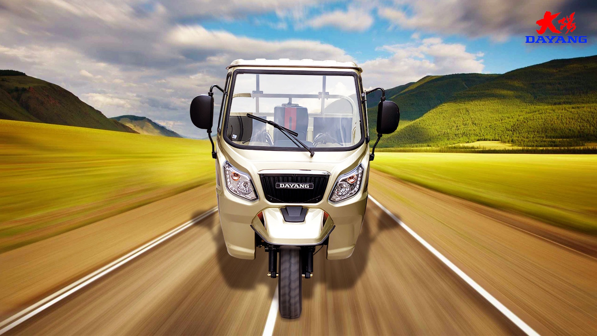 Three Wheel Motorcycle Bajaj Motor Tricycle with 500kg Curb Weight and 5.0-12 Tire Size