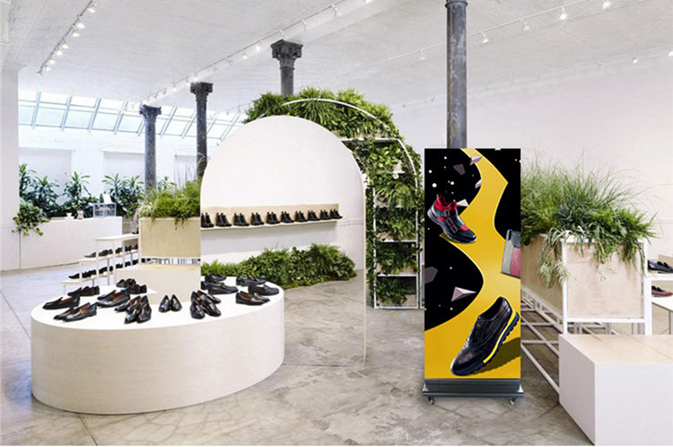 P2.5 Floor Standing Digital Display