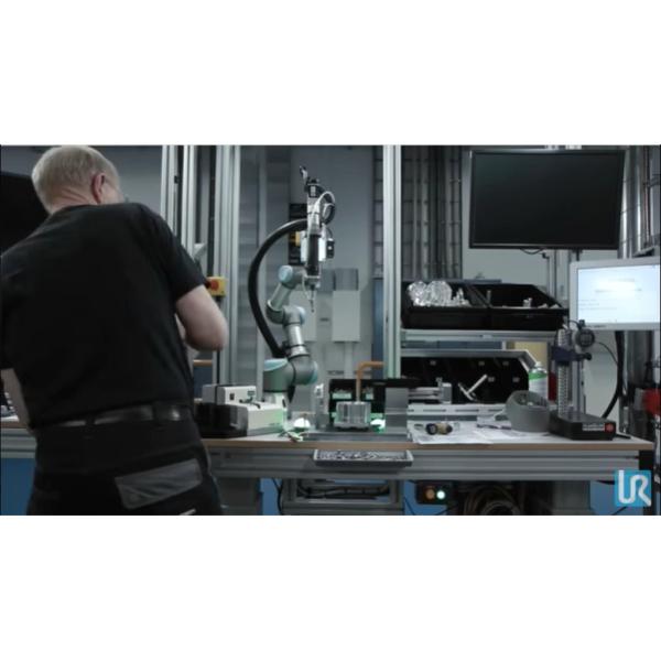 China Collaborative Robot UR3 Reach 550m  Playload 3kg WIth Robot Gripper  Robotic Arm As Cobot on sale China Collaborative Robot UR3 Reach 550m  Playload 3kg WIth Robot Gripper  Robotic Arm As Cobot on sale