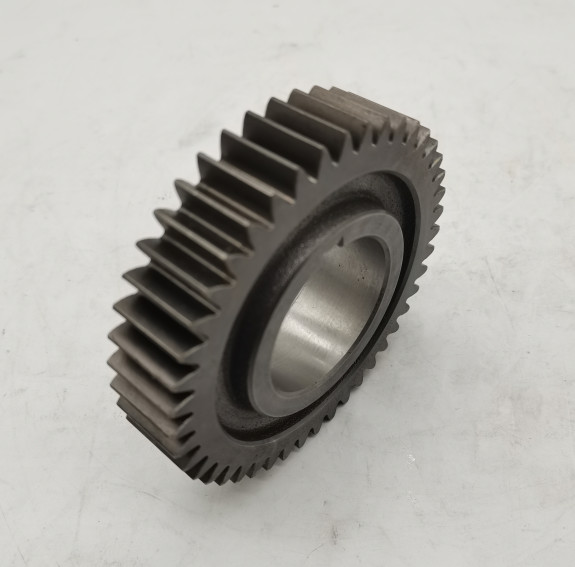 Fast gearbox intermediate shaft overspeed gear intermediate shaft third gear JS85T-1701053 Z44
