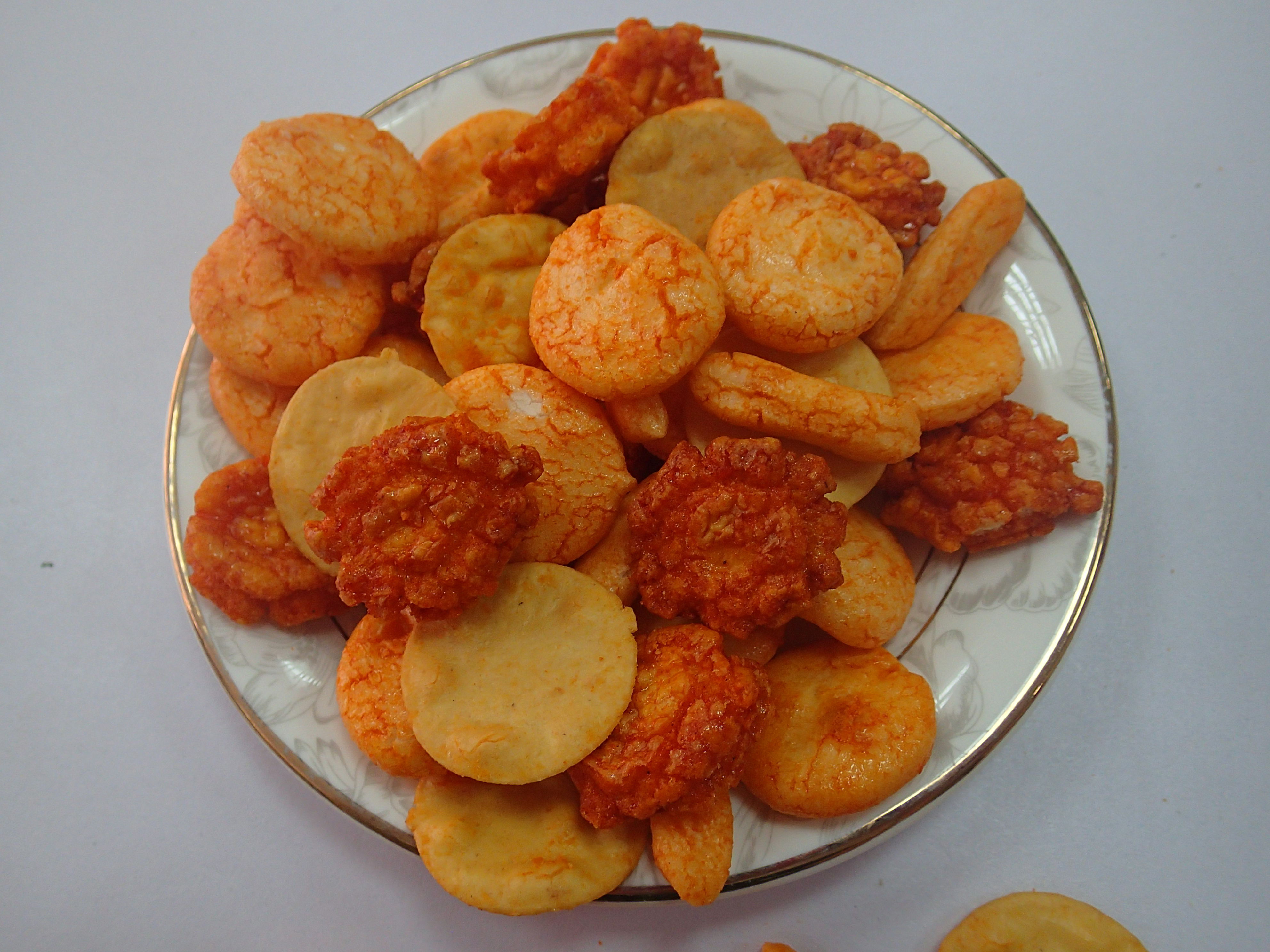 Crunchy Fried Rice Crackers Glutinous OEM Rice Crispy Cookies