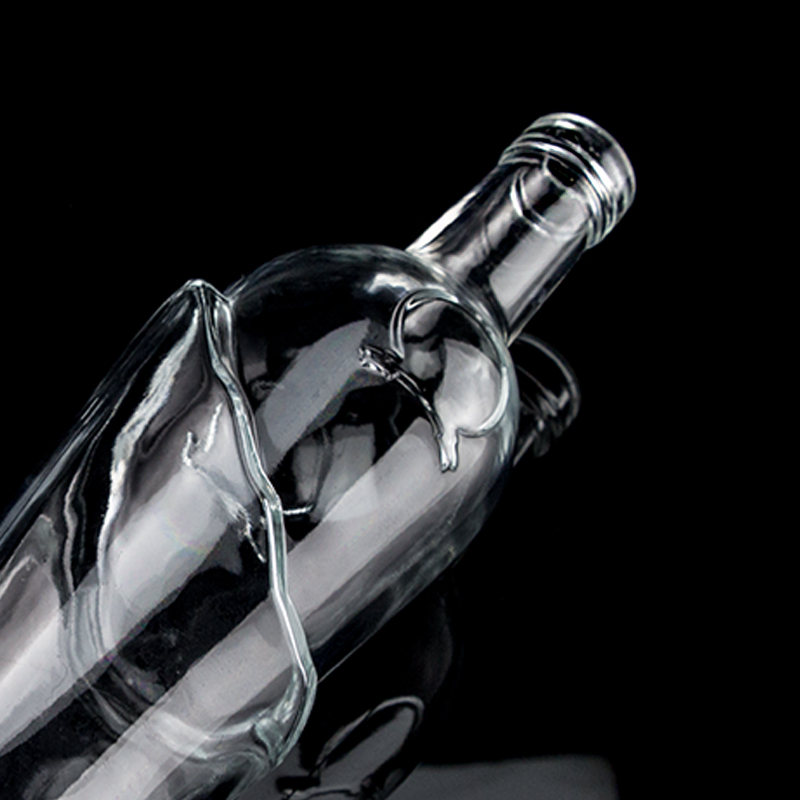 750ml Super Flint Round Glass Bottle With Screw Cap for VODKA Customize Embossed